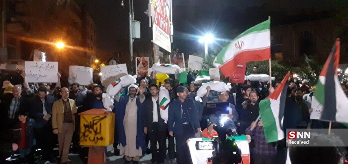 تجمع مردم و دانشجویان در محکومیت جنایات رژیم صهیونیستی در بیمارستان شفا